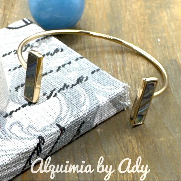 Statement Abalone shell gold dainty cuff bangle minimalist bracelet - Picture 1 of 5